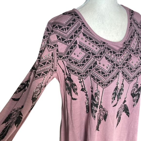 Vocal rhinestone graphic tunic top, ladies mauve medium tribal feather print - Picture 5 of 8
